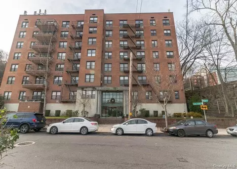 5235 Post Rd #1B, New York, NY 10471
