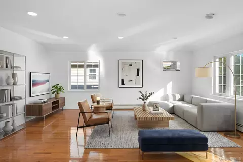 24527 148th Ave, New York, NY 11422