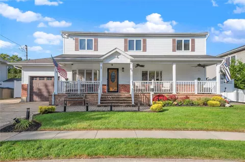 85 N Walnut St #0, North Massapequa, NY 11758
