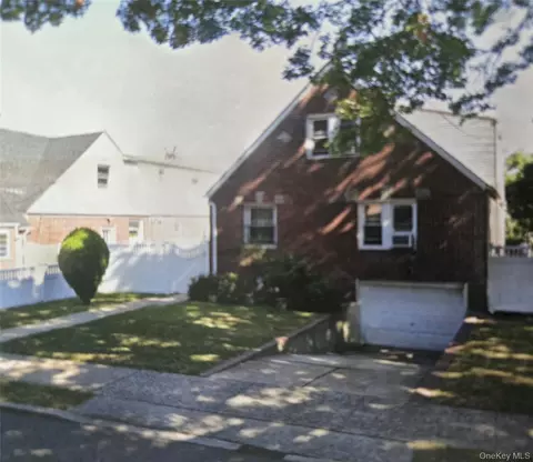 14719 84th Rd, Jamaica, NY 11435