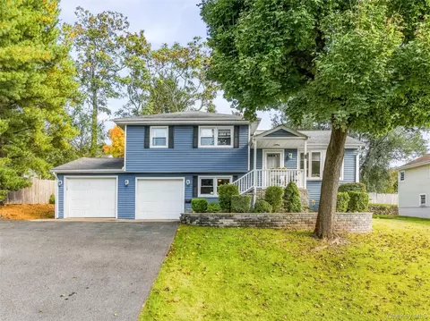 2 Valley View Ter, Ramapo, NY 10901