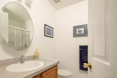 Bath - 1504 Pebble Beach Path, Riverhead, NY 11901 photo 2 of 2