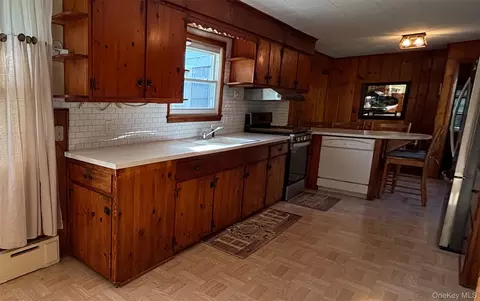 Kitchen - 432 Plains Rd, Shawangunk, NY 12589 photo 3 of 3