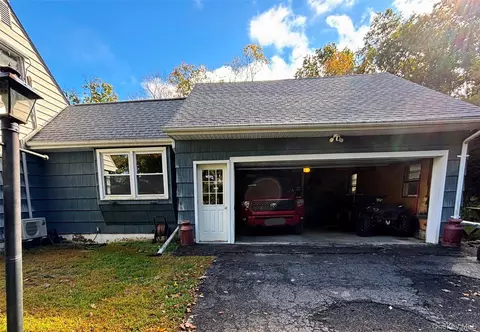 Exterior - 432 Plains Rd, Shawangunk, NY 12589 photo 3 of 11