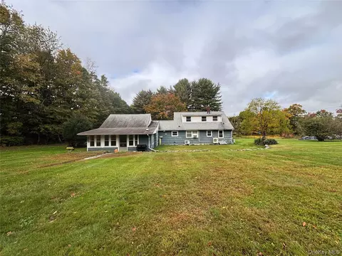 Exterior - 432 Plains Rd, Shawangunk, NY 12589 photo 5 of 11