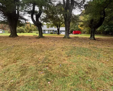 Exterior - 432 Plains Rd, Shawangunk, NY 12589 photo 2 of 11