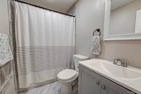 Bath - 40 Lyman Rd, Brookhaven, NY 11772 photo 2 of 2