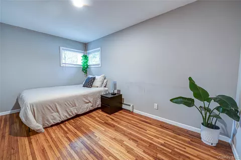 Bedroom - 40 Lyman Rd, Brookhaven, NY 11772 photo 3 of 3