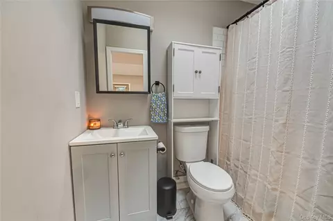 Bath - 40 Lyman Rd, Brookhaven, NY 11772 photo 1 of 2