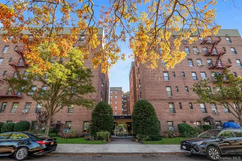 83-35 139 St #2 A, Jamaica, NY 11435