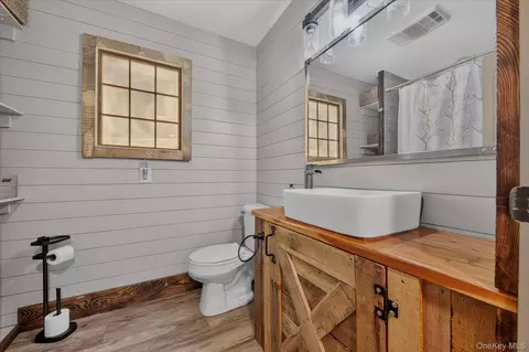 Bath - 947 E Mountain Rd S, Philipstown, NY 10516 photo 3 of 3