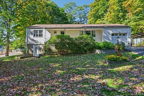3235 Lincoln Dr, Yorktown, NY 10547