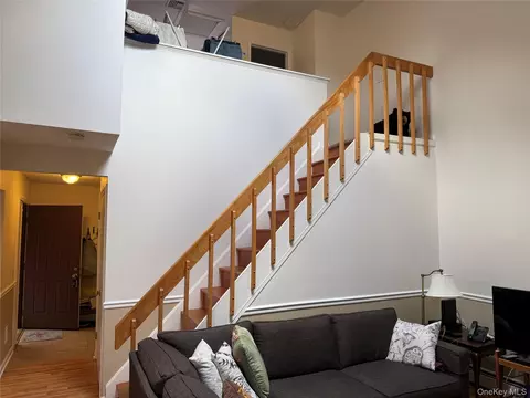 Entry Way - 1408 Eagle Bay Dr, Ossining, NY 10562 photo 3 of 3