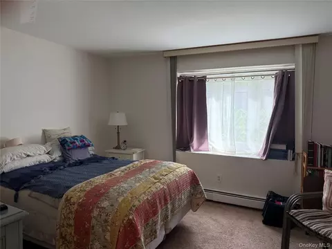 Bedroom - 1408 Eagle Bay Dr, Ossining, NY 10562 photo 2 of 3