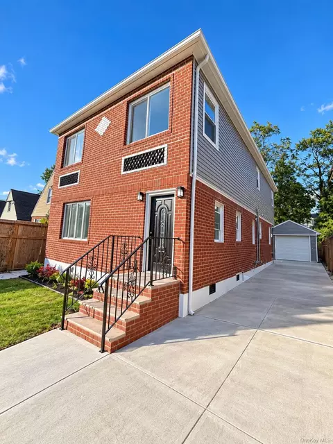 240-31 128th Rd, New York, NY 11422