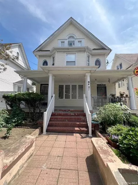 8421 88th St, New York, NY 11421
