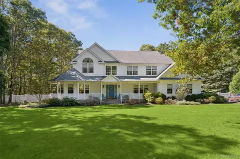 175 Clancy Rd, Manorville, NY 11949