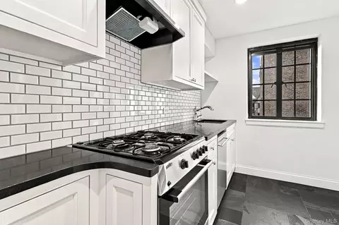 Kitchen - 66 Milton Rd #D43, Rye, NY 10580 photo 1 of 3
