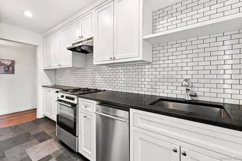 Kitchen - 66 Milton Rd #D43, Rye, NY 10580 photo 3 of 3