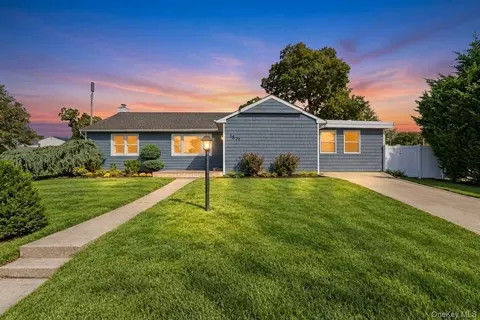 1871 Relyea Dr, Merrick, NY 11566