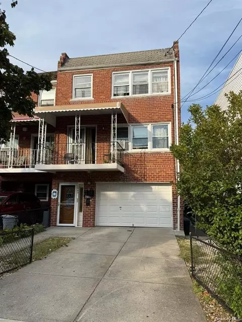 1043 E 84th St, Brooklyn, NY 11236