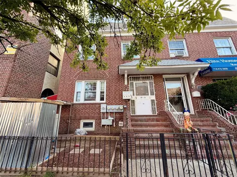 37-11 90th St, New York, NY 11372
