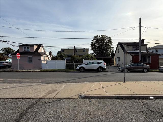 1485 Surprise St, Elmont, NY 11003