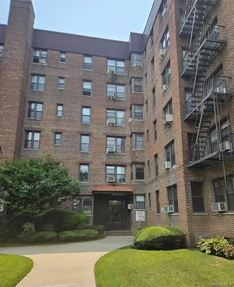 2220 Burnett St #3C, Brooklyn, NY 11229