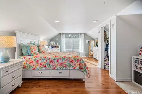 Bedroom - 83 Nottingham Ave, Patchogue, NY 11772 photo 1 of 3