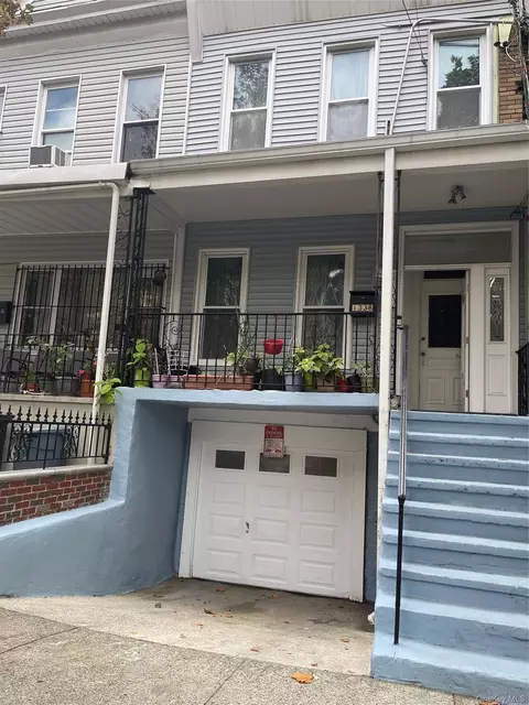 1336 Teller Ave, New York, NY 10456