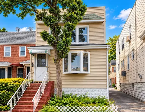 6659 75th St, New York, NY 11379