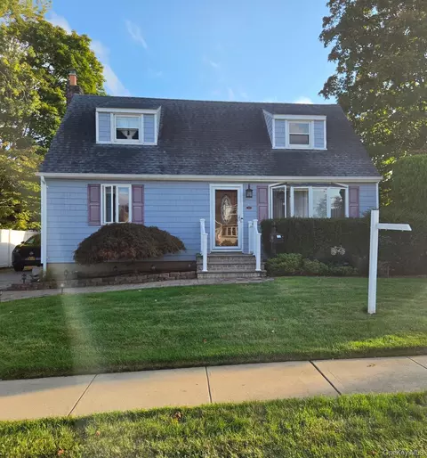 2 Gateway, South Farmingdale, NY 11735