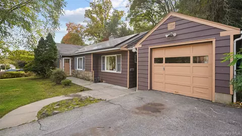 17 Kent Rd, Greenburgh, NY 10603