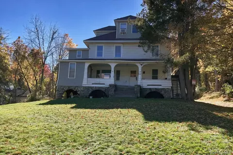 26 Summit Ave, Harriman, NY 10926