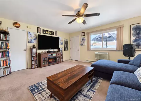 40 W 4th St #49, Patchogue, NY 11772 photo 3