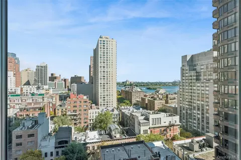 445 E 86th St #15D, New York, NY 10028