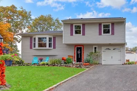 12 Croydon Ave, Lake Ronkonkoma, NY 11779