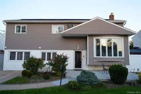 3437 Bertha Dr, Baldwin, NY 11510