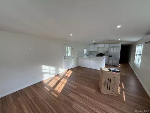 Living - 2 Walnut Park Lot 1 Ln, Milton, NY 12547 photo 5 of 7