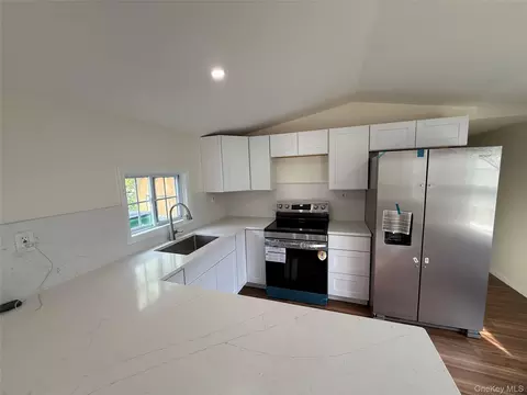Kitchen - 2 Walnut Park Lot 1 Ln, Milton, NY 12547 photo 2 of 9