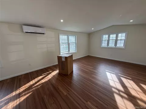 Living - 2 Walnut Park Lot 1 Ln, Milton, NY 12547 photo 4 of 7