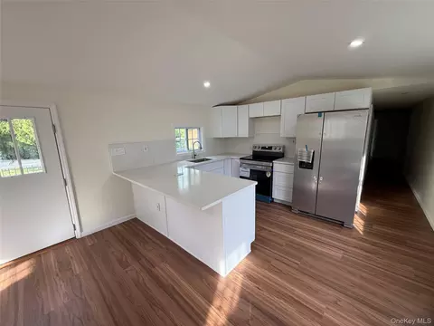 Kitchen - 2 Walnut Park Lot 1 Ln, Milton, NY 12547 photo 9 of 9
