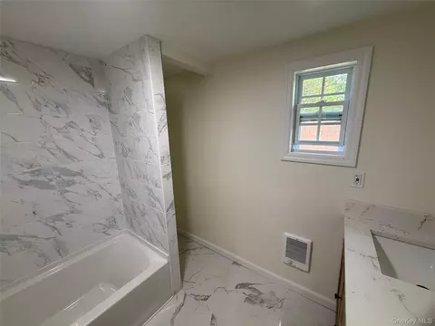 Bath - 2 Walnut Park Lot 1 Ln, Milton, NY 12547 photo 2 of 3