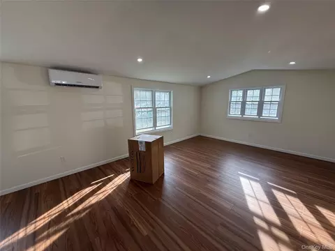 Living - 2 Walnut Park Lot 1 Ln, Milton, NY 12547 photo 2 of 7