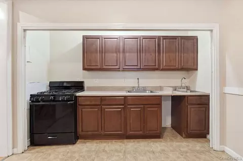 Kitchen - 21 Dinev Rd, Monroe, NY 10950 photo 3 of 3