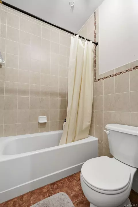Bath - 21 Dinev Rd, Monroe, NY 10950 photo 2 of 4
