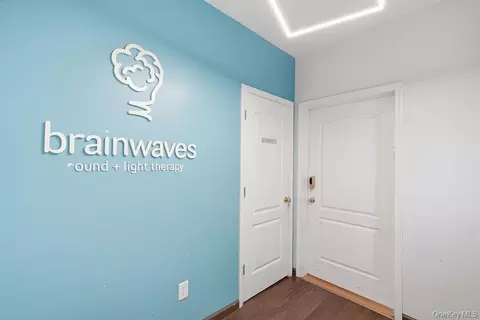 Entry Way - 21 Dinev Rd, Monroe, NY 10950 photo 1 of 4