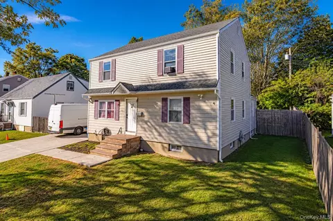 155 Wantagh Ave, Levittown, NY 11756