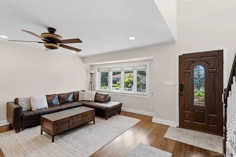 Other - 25 Beaumont Dr, Plainview, NY 11803 photo 3 of 12
