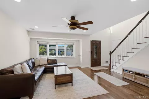Other - 25 Beaumont Dr, Plainview, NY 11803 photo 2 of 12